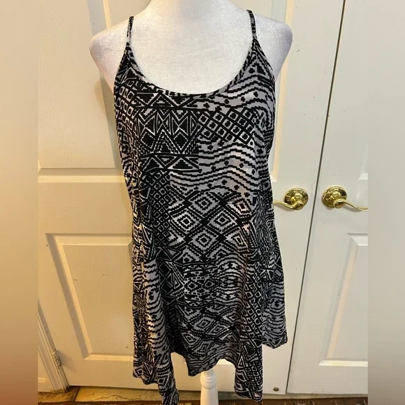 aeropostale black dress Black Floral Jacquard Scallop Hem Midi Dress - All Dresses main image 0